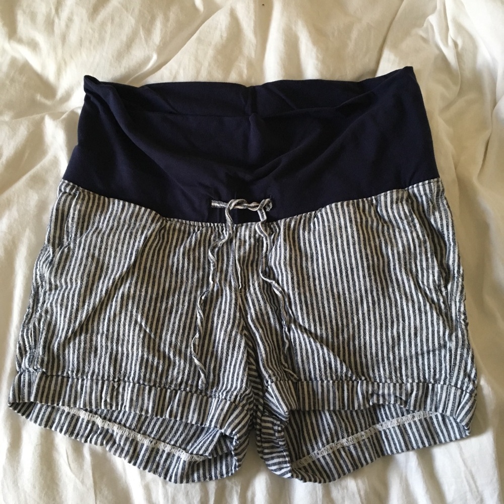 Maternity roll panel linen blend shorts
